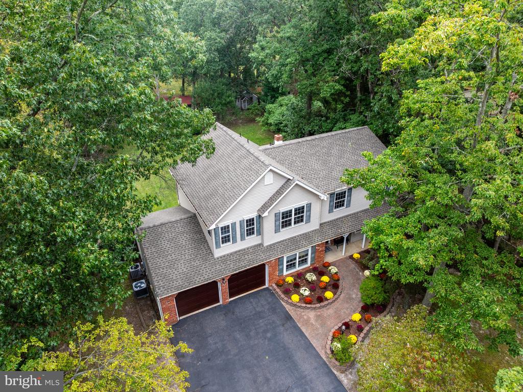 235 LAKESHORE DRIVE