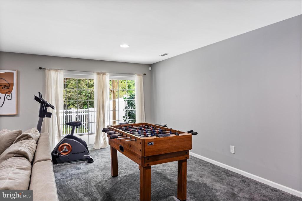 48 KEEGAN COURT