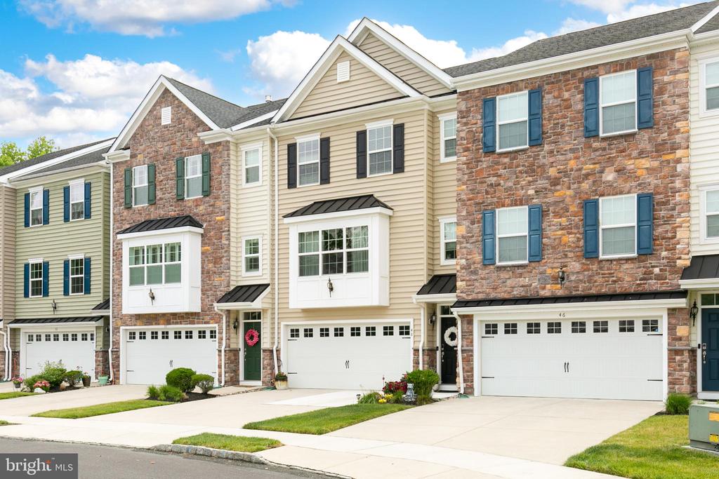 48 KEEGAN COURT