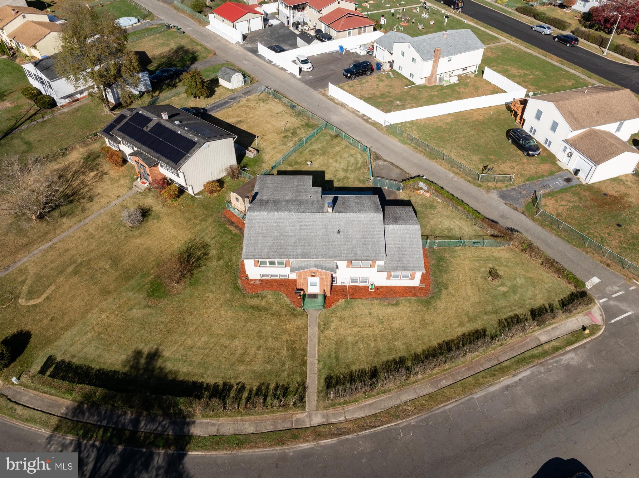 227 UNIVERSITY AVENUE