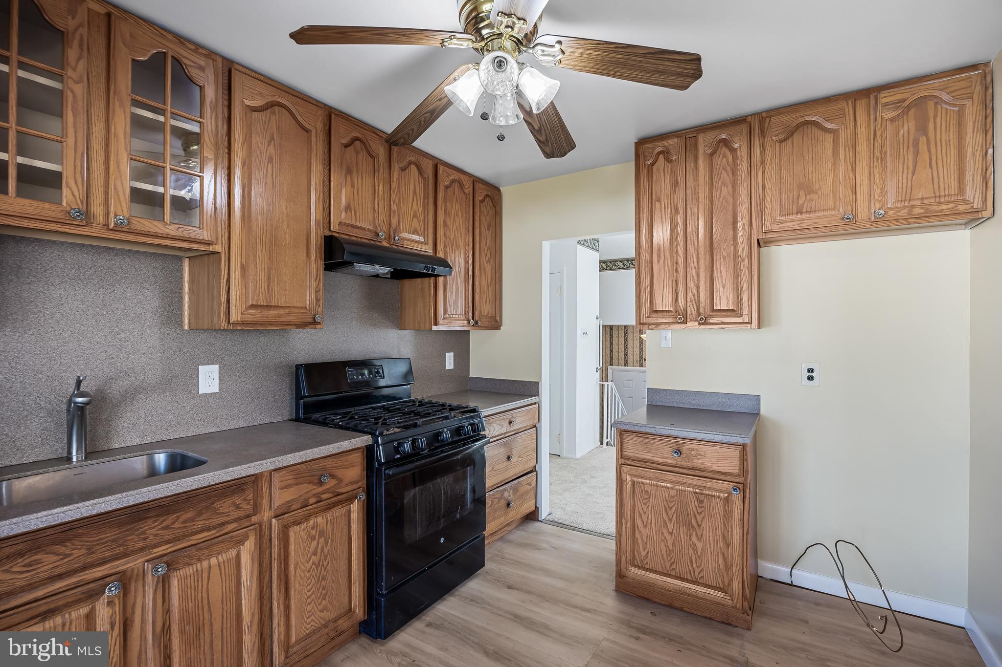 227 UNIVERSITY AVENUE