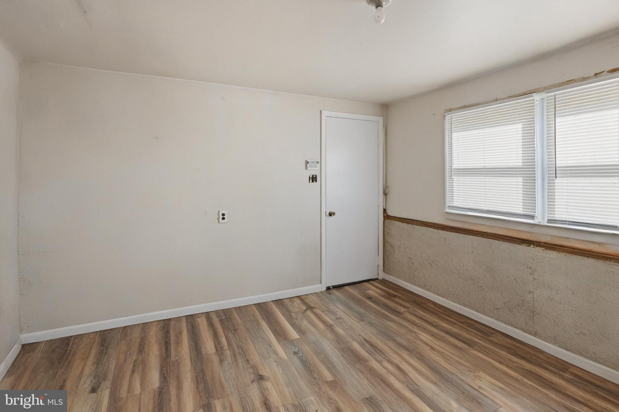 227 UNIVERSITY AVENUE