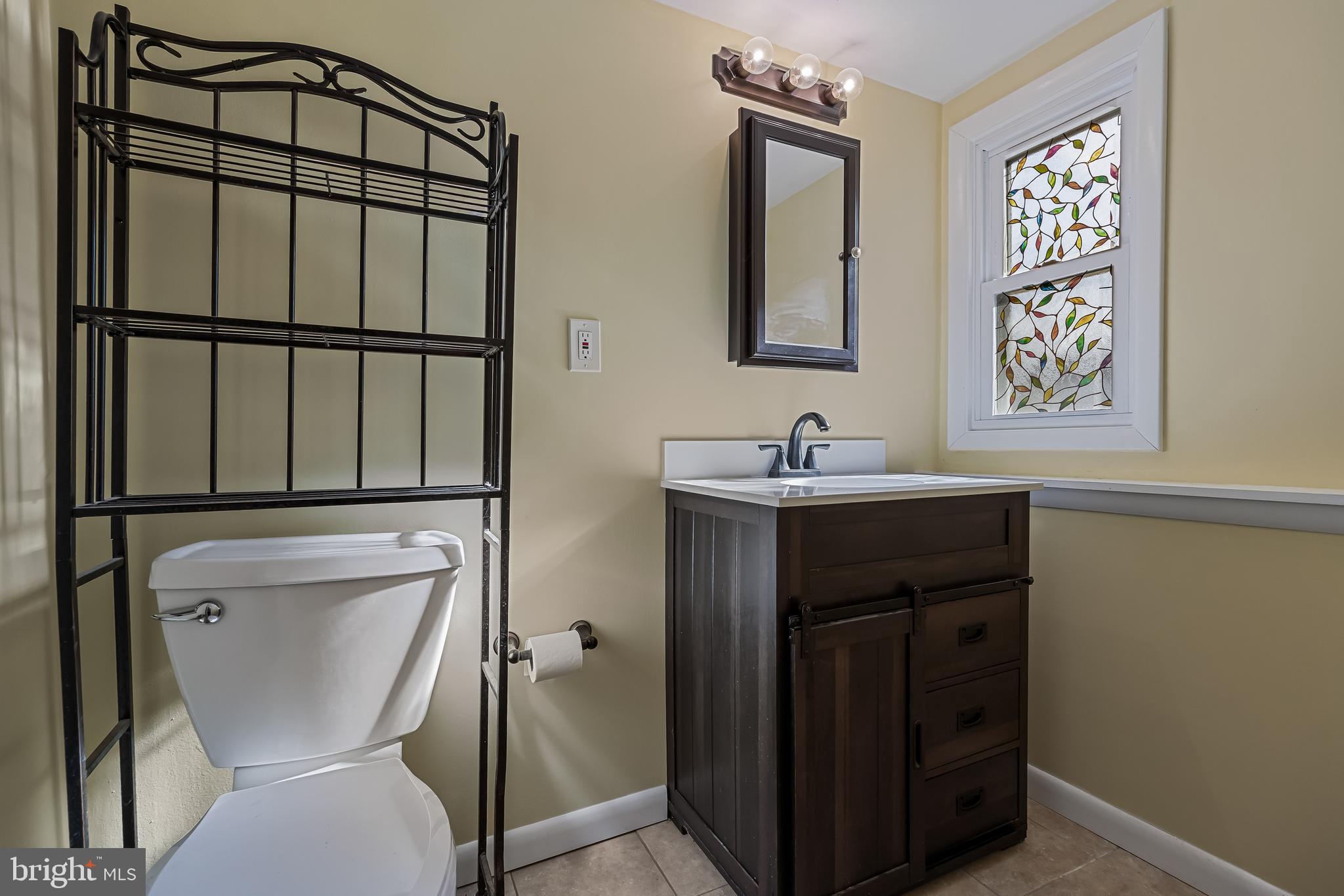 227 UNIVERSITY AVENUE