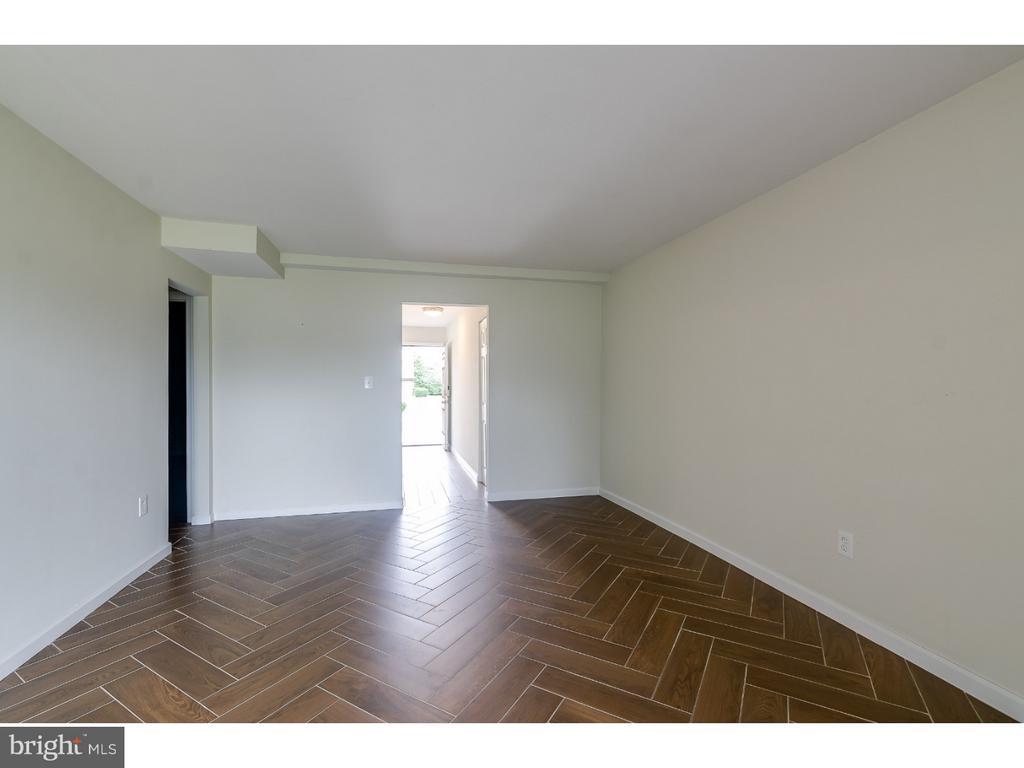 801 HENRI COURT