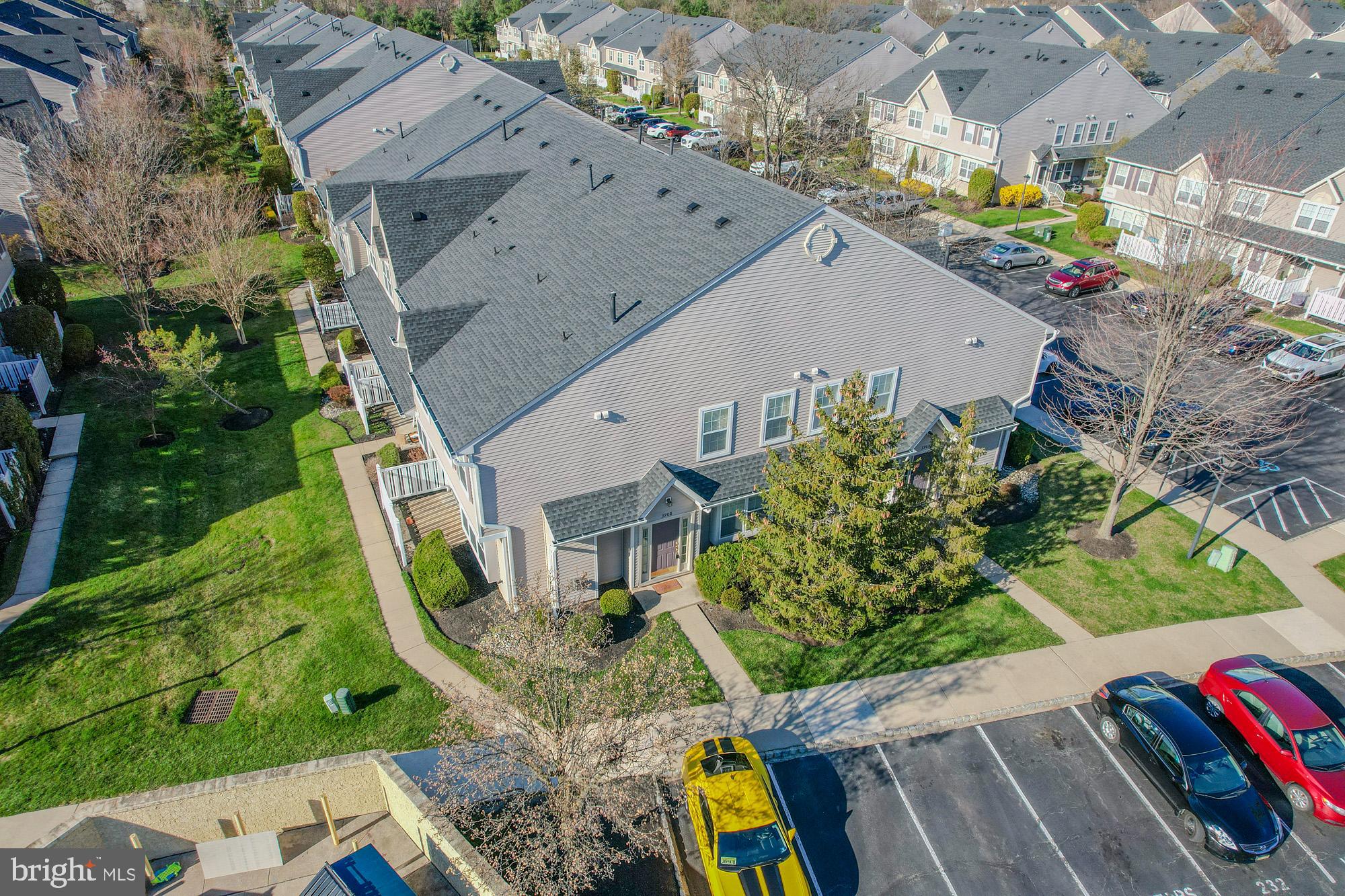 3908 GRENWICH LANE