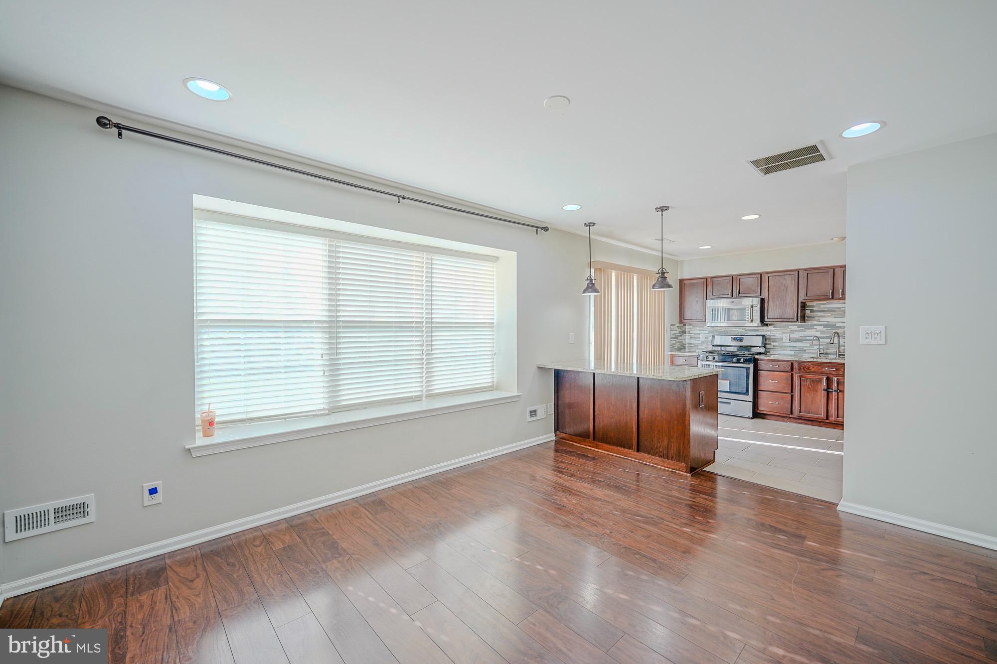 3908 GRENWICH LANE