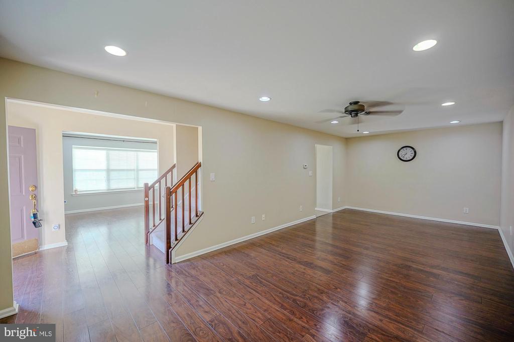 3908 GRENWICH LANE