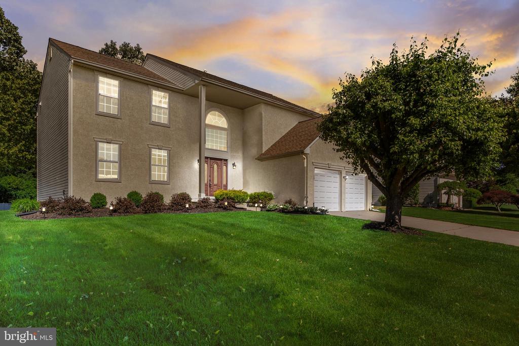 17 ADAMS DRIVE