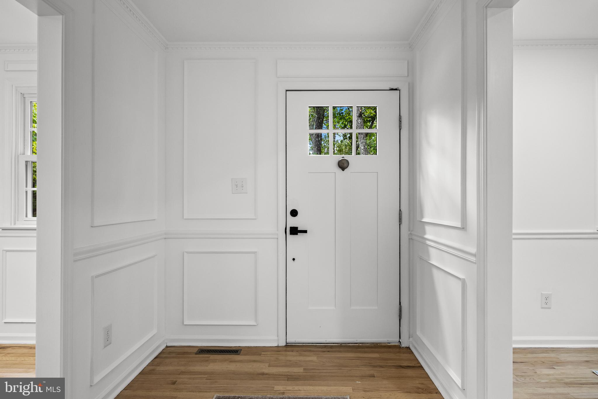 2 WOODS EDGE COURT