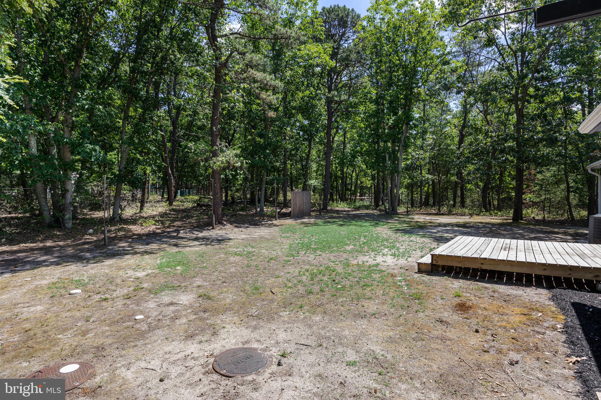 2 WOODS EDGE COURT