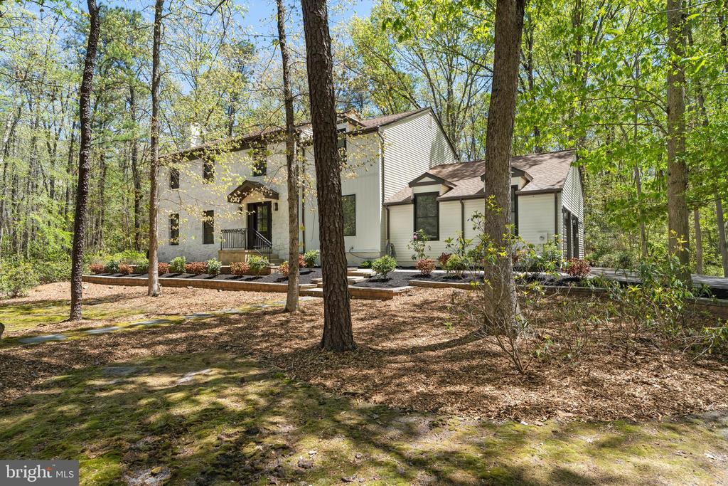 1 DICKSON DRIVE