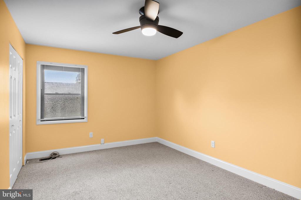 10 TRAYNOR LANE