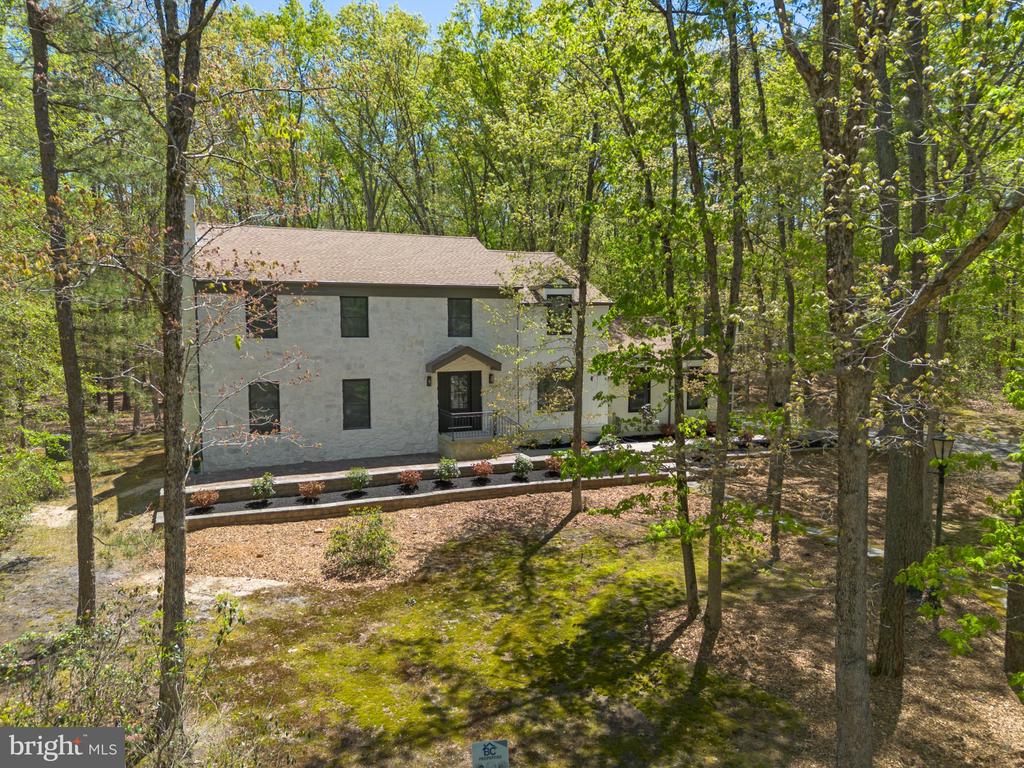 1 DICKSON DRIVE
