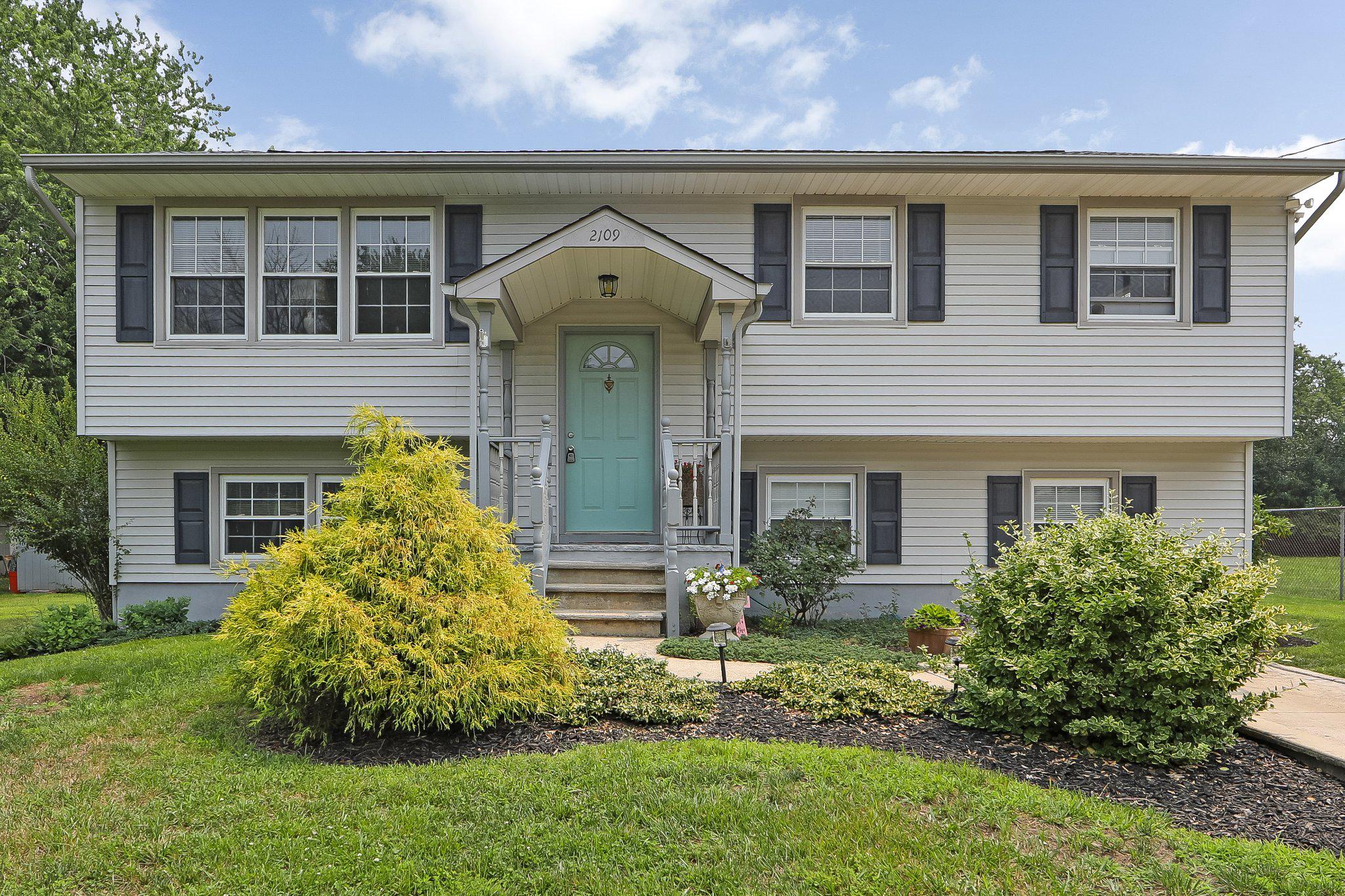 2109 BERKELEY DRIVE