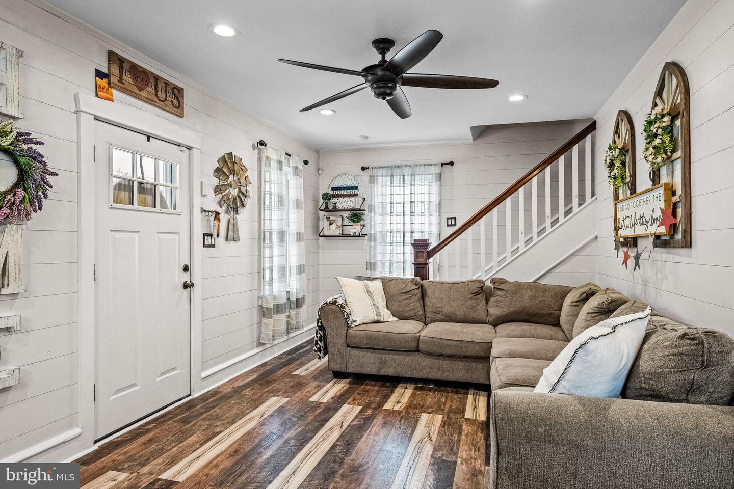53 Apple Ave