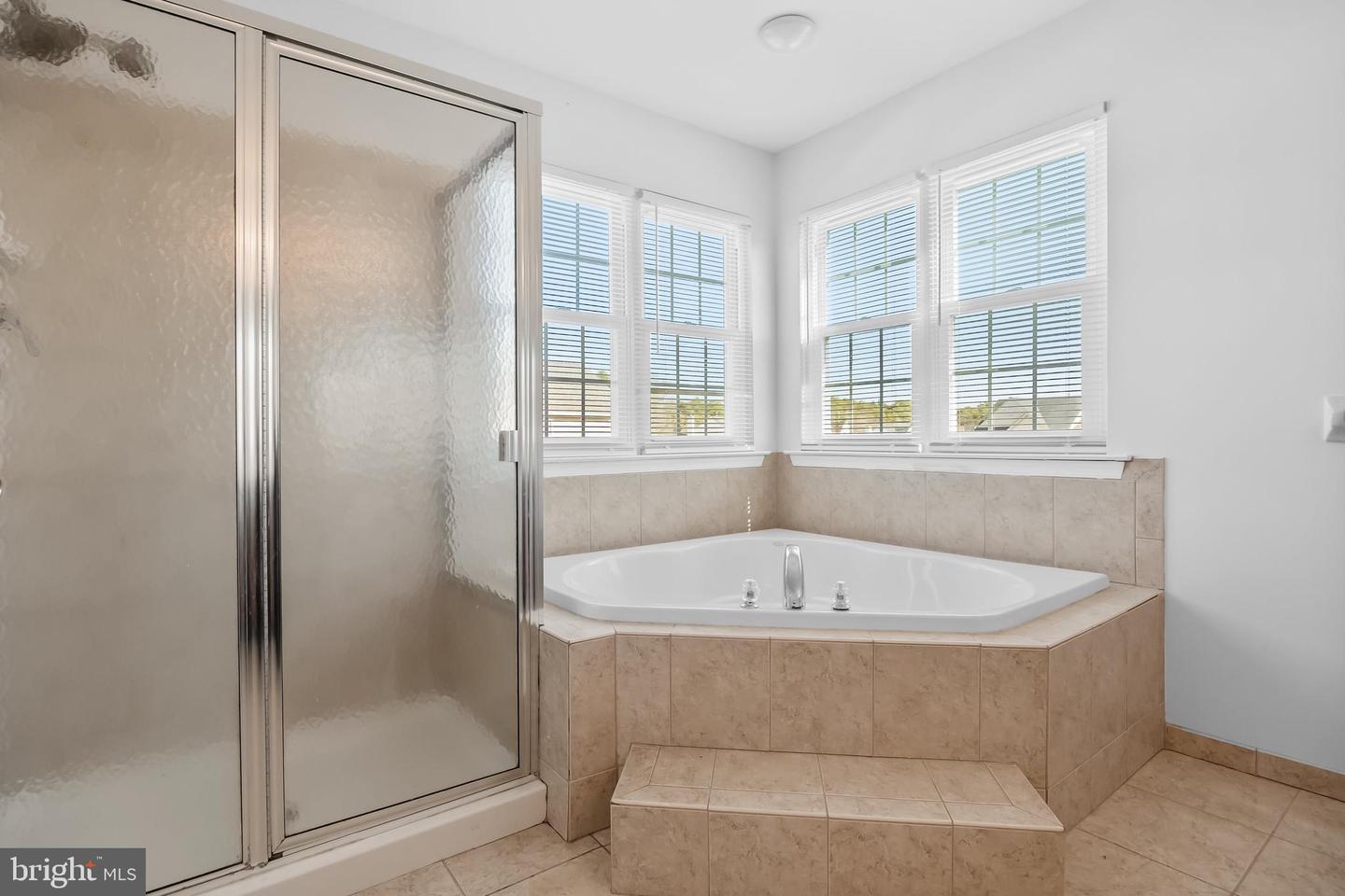 3 Mallards Crest Ct