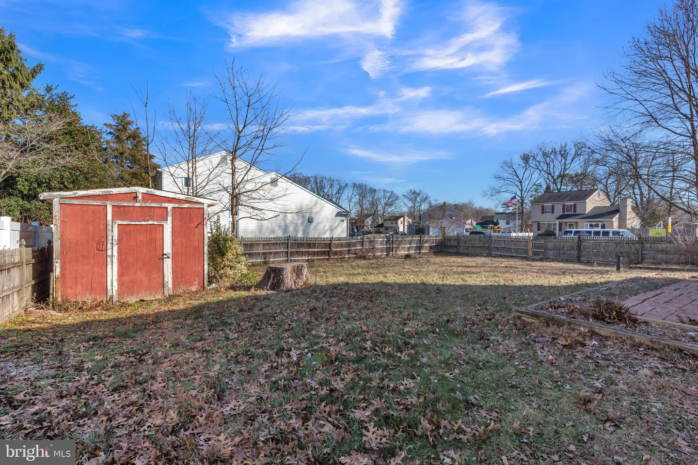 8 Bromley Dr