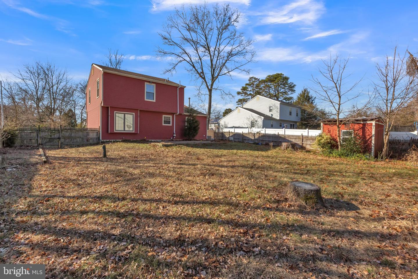 8 Bromley Dr
