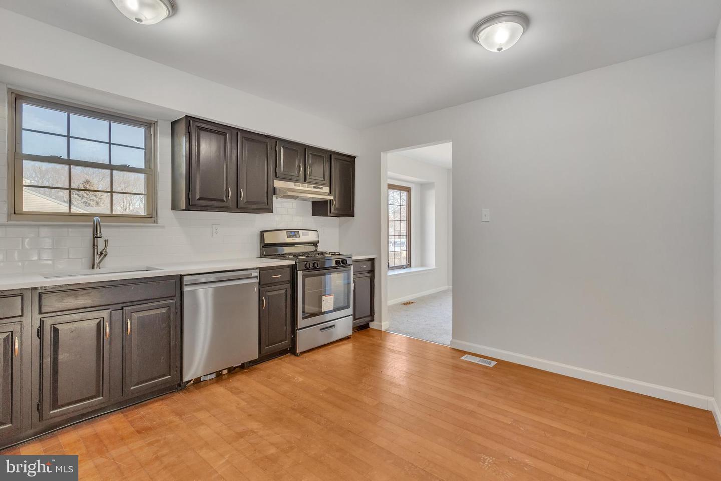 8 Bromley Dr