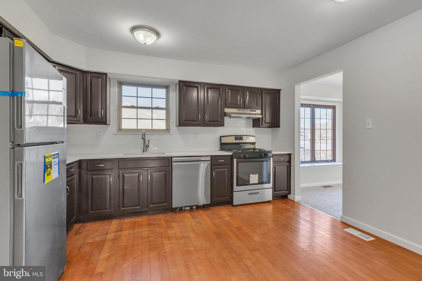 8 Bromley Dr