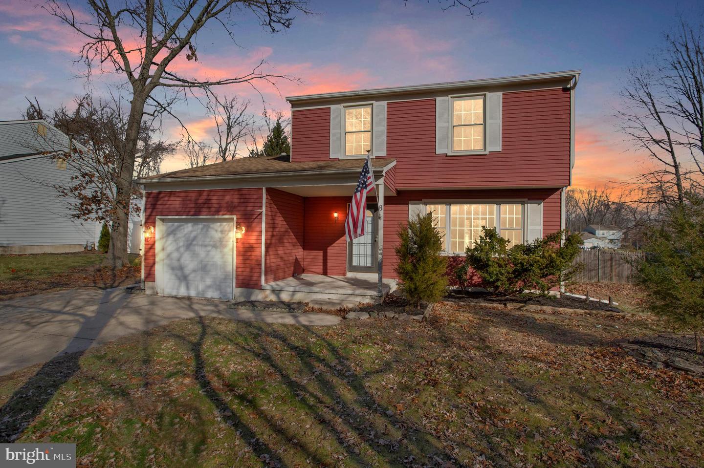 8 Bromley Dr
