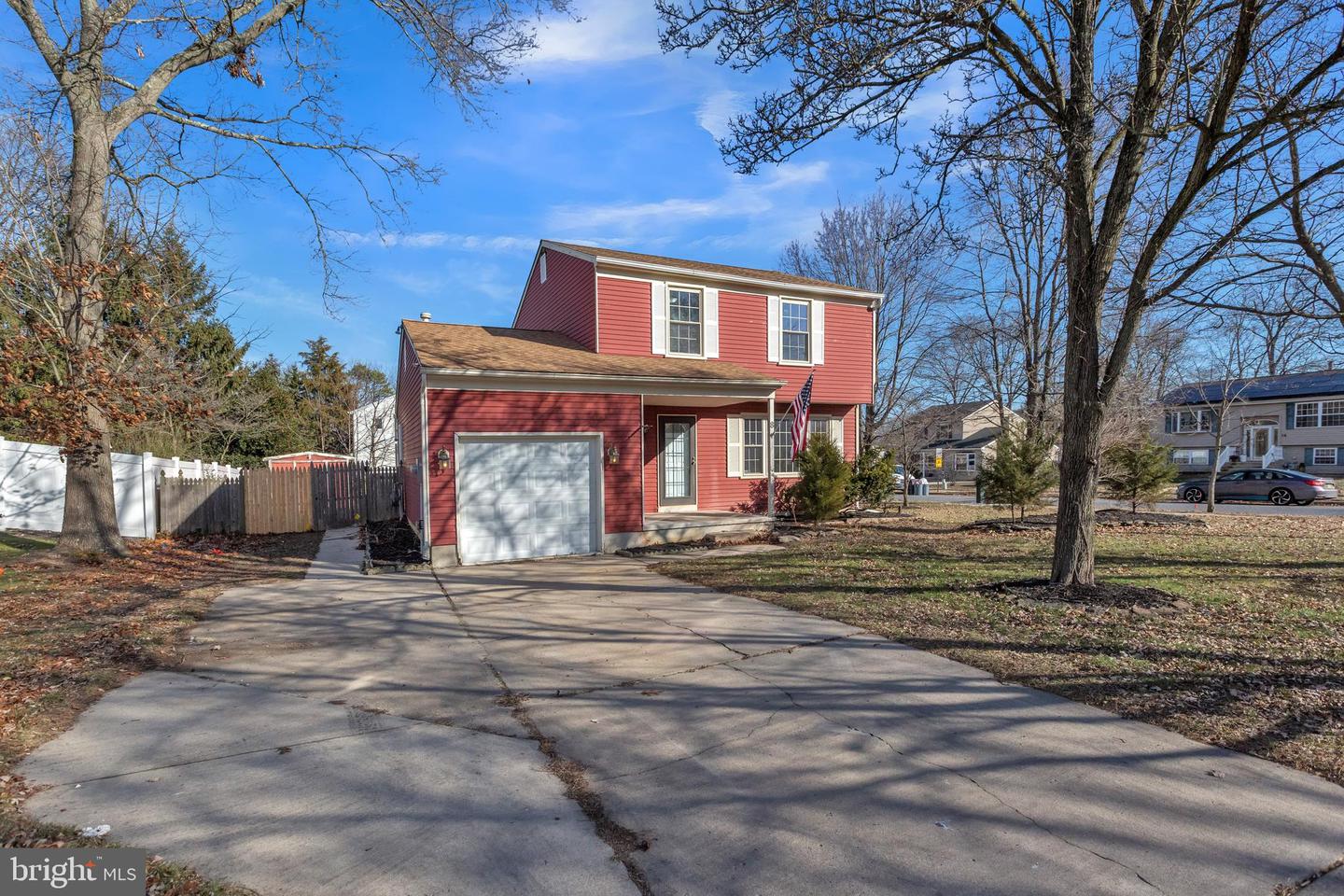 8 Bromley Dr