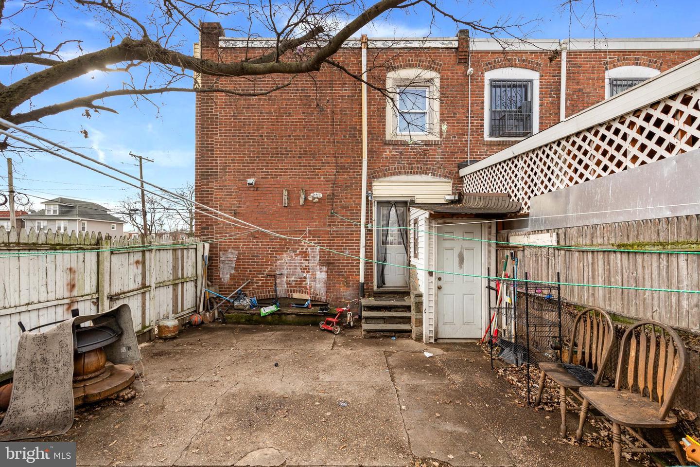 120 S 27th St