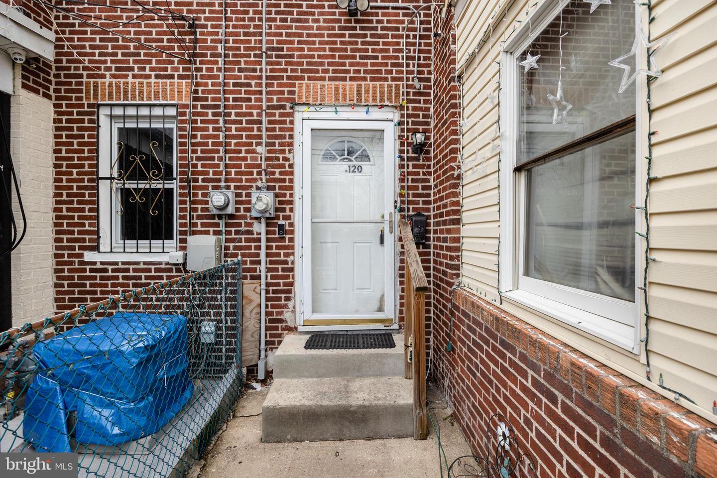 120 S 27th St