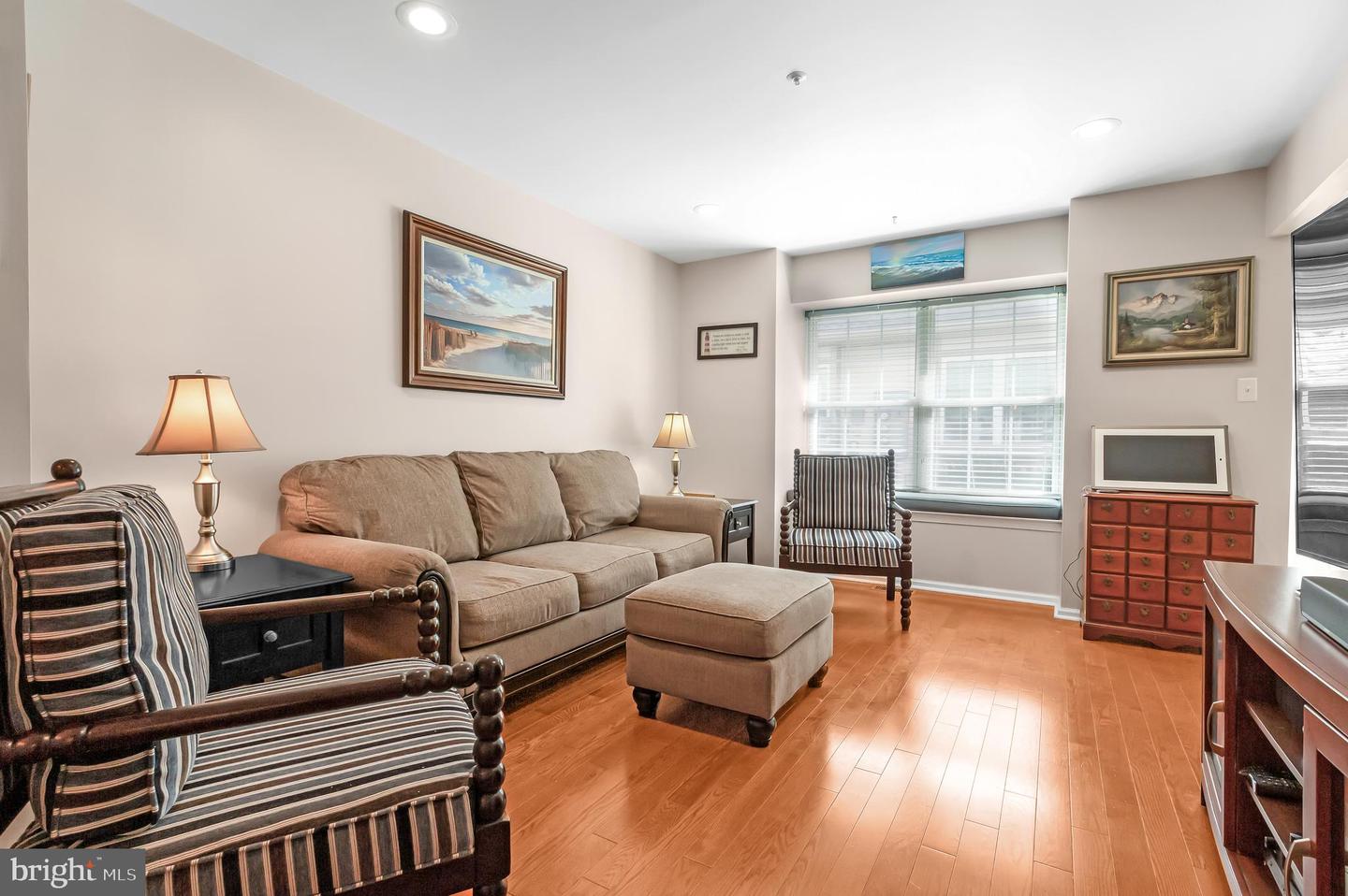 2204 Beacon Hill Dr