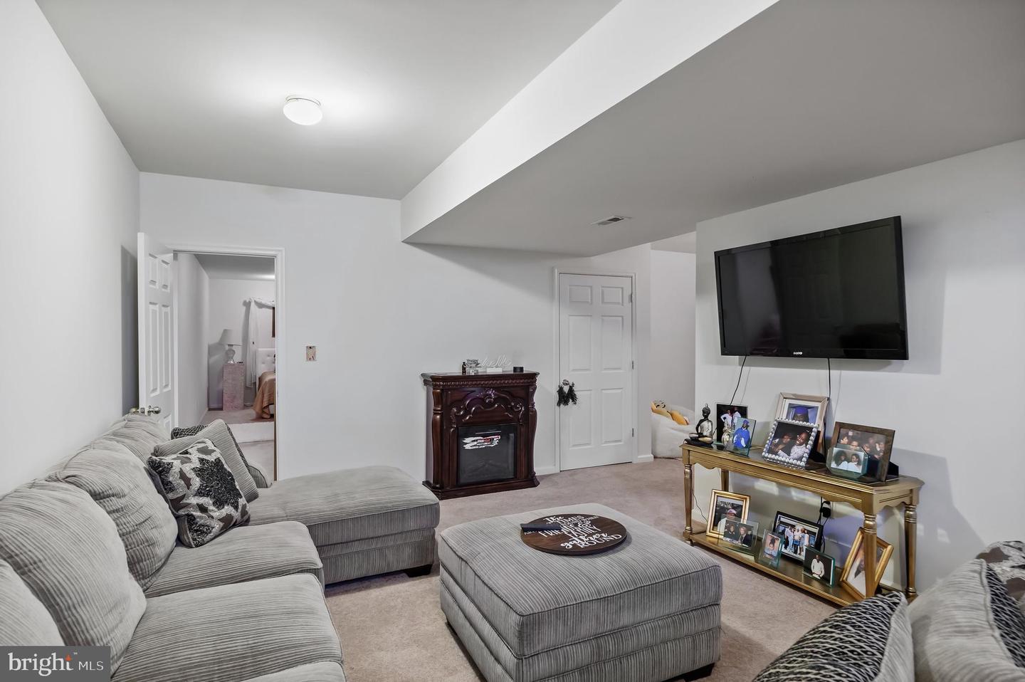 36 English Ivy Dr