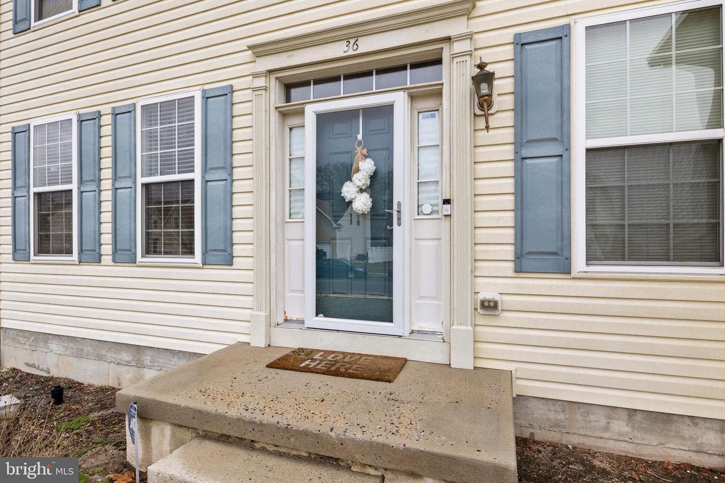 36 English Ivy Dr