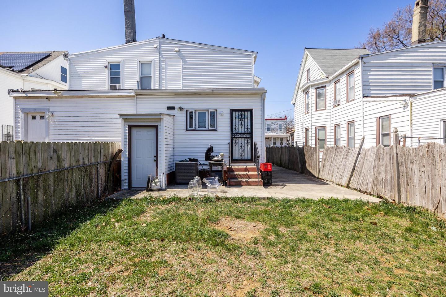 48 N 33rd St