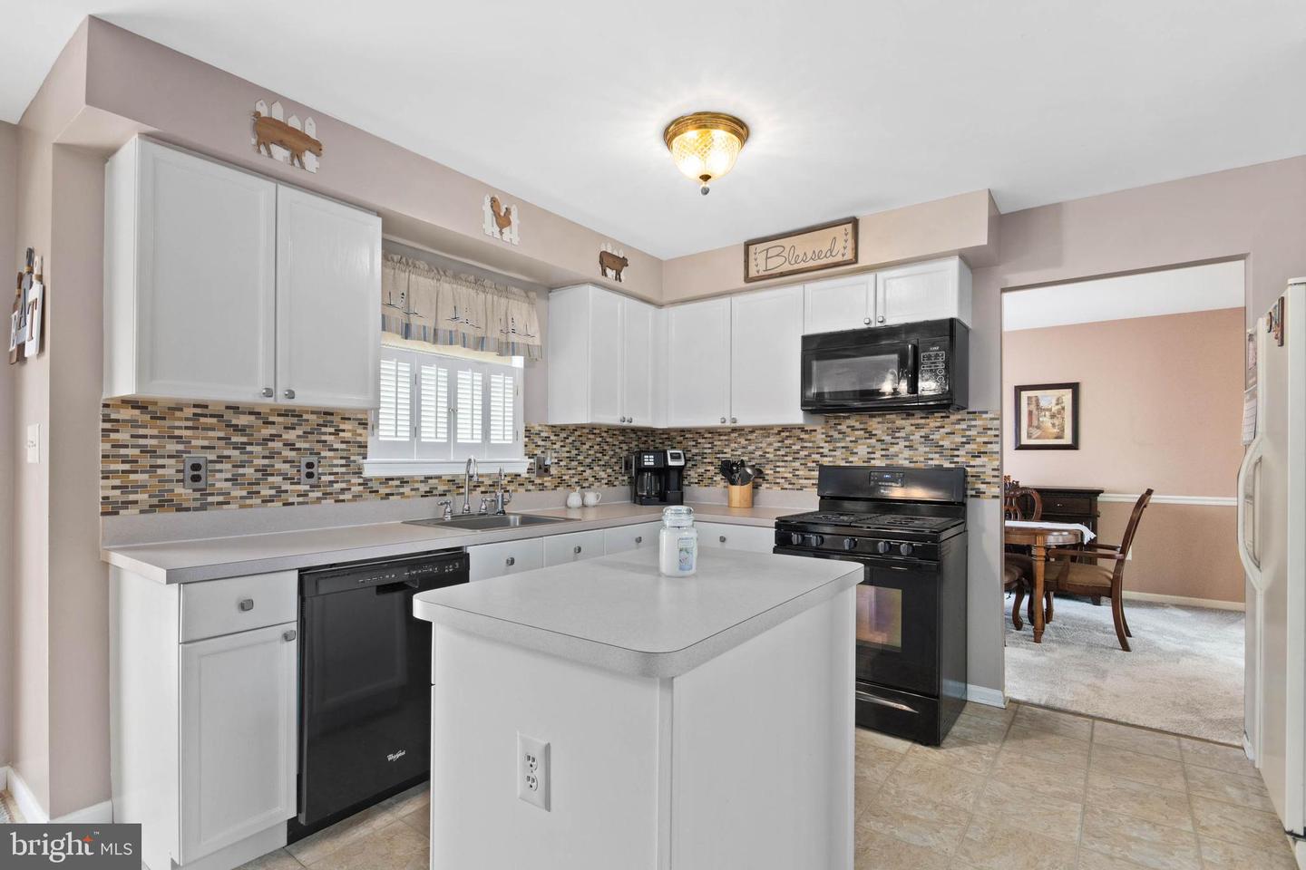 13 Larkspur Cir