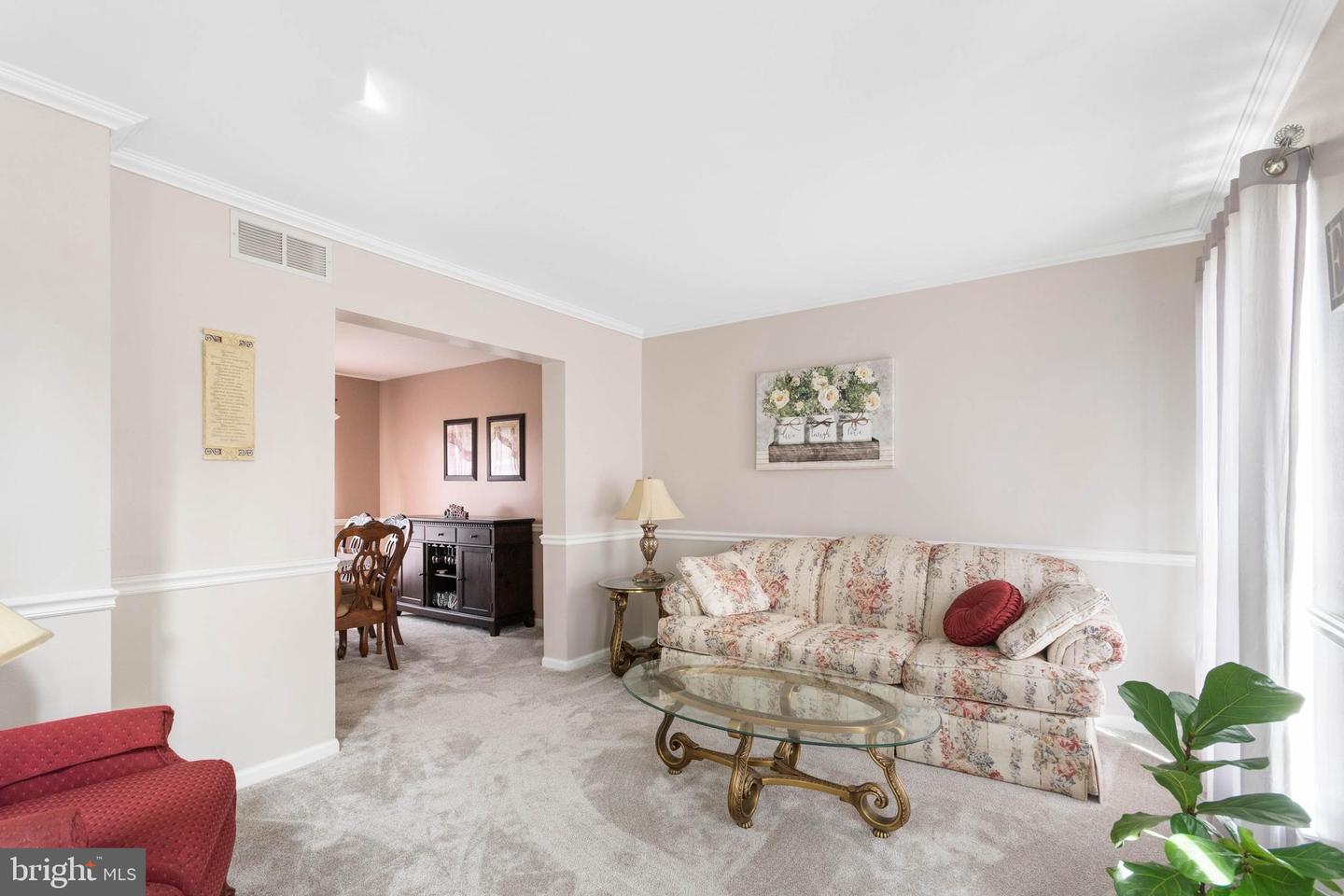 13 Larkspur Cir