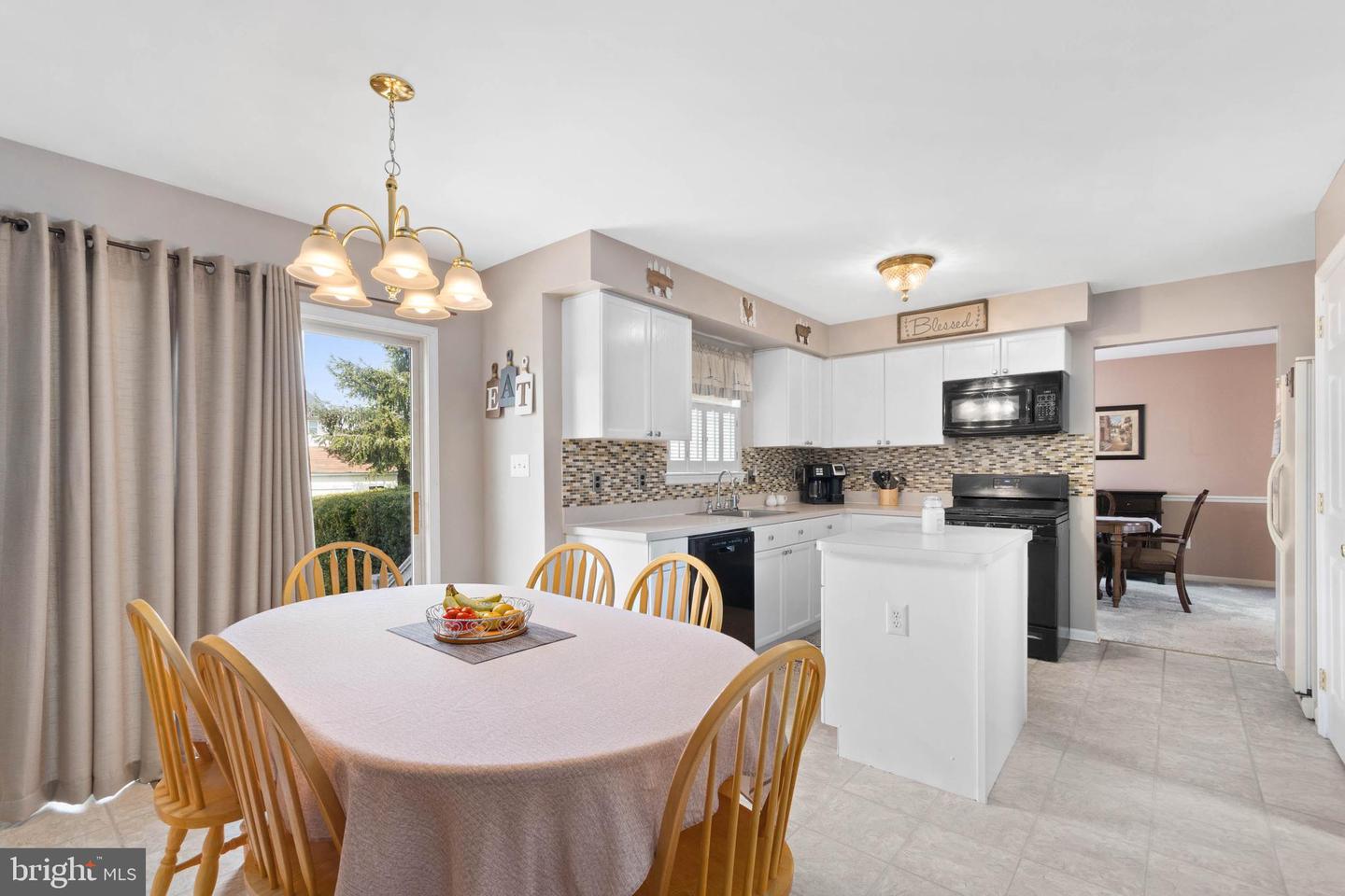 13 Larkspur Cir