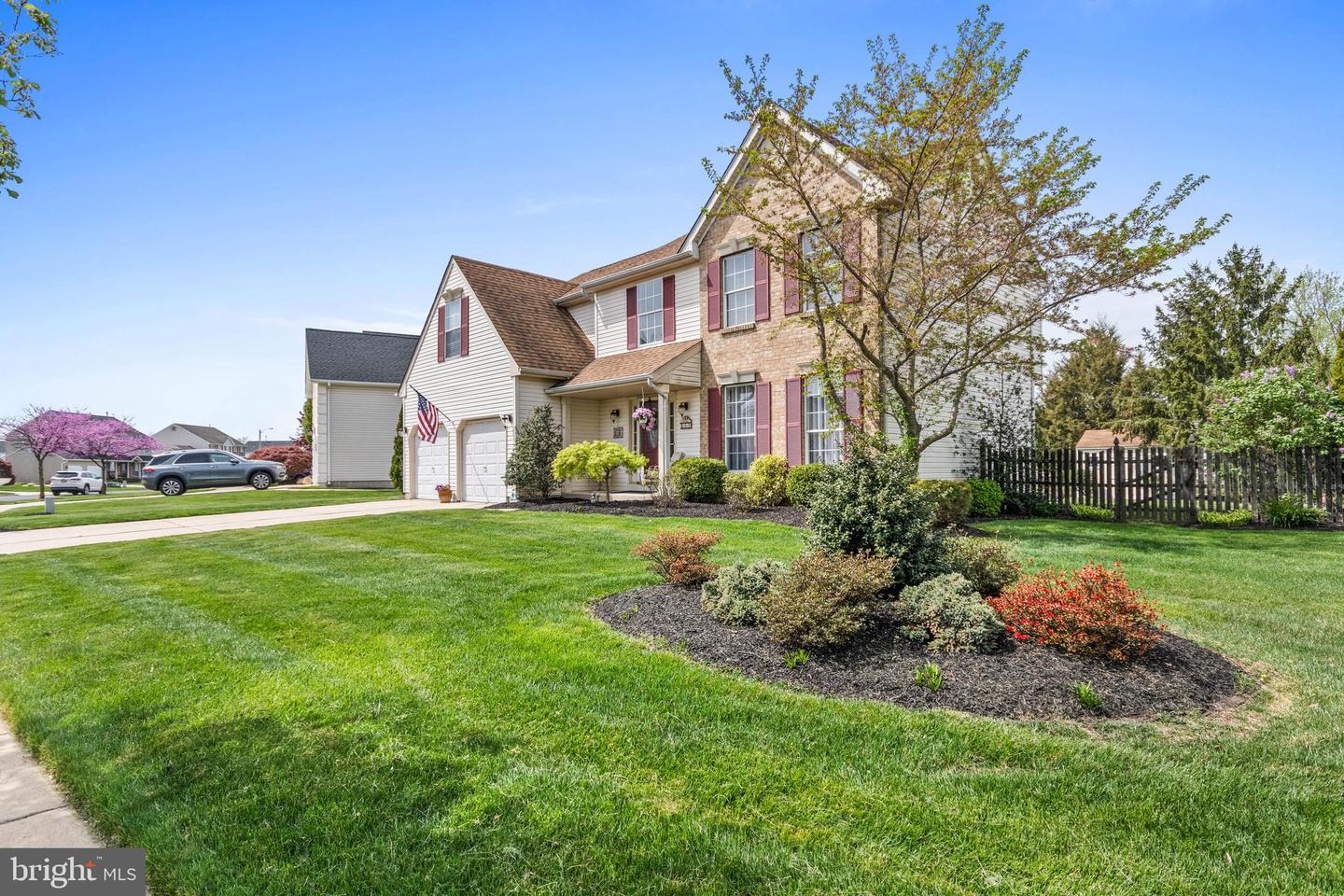 13 Larkspur Cir