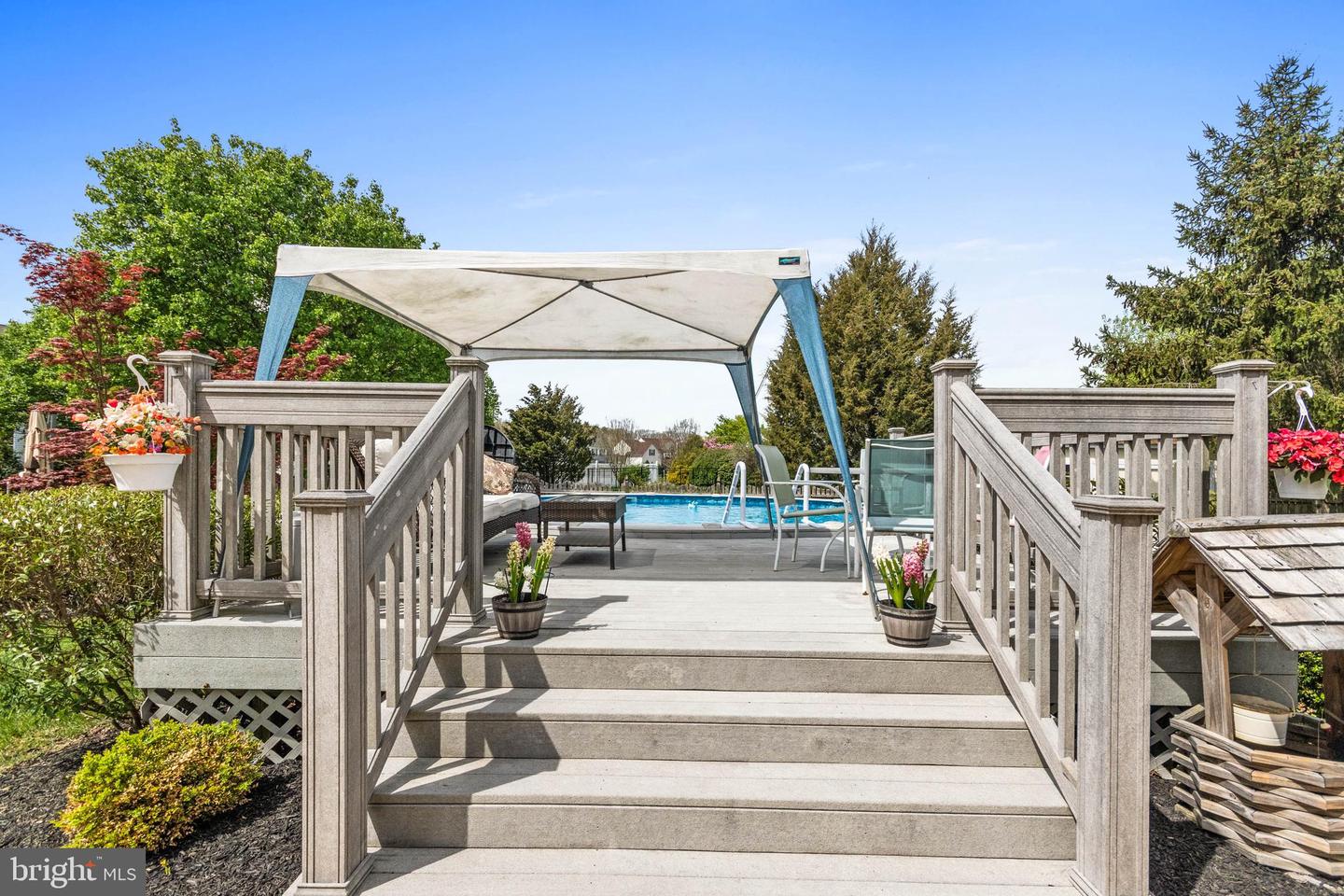 13 Larkspur Cir