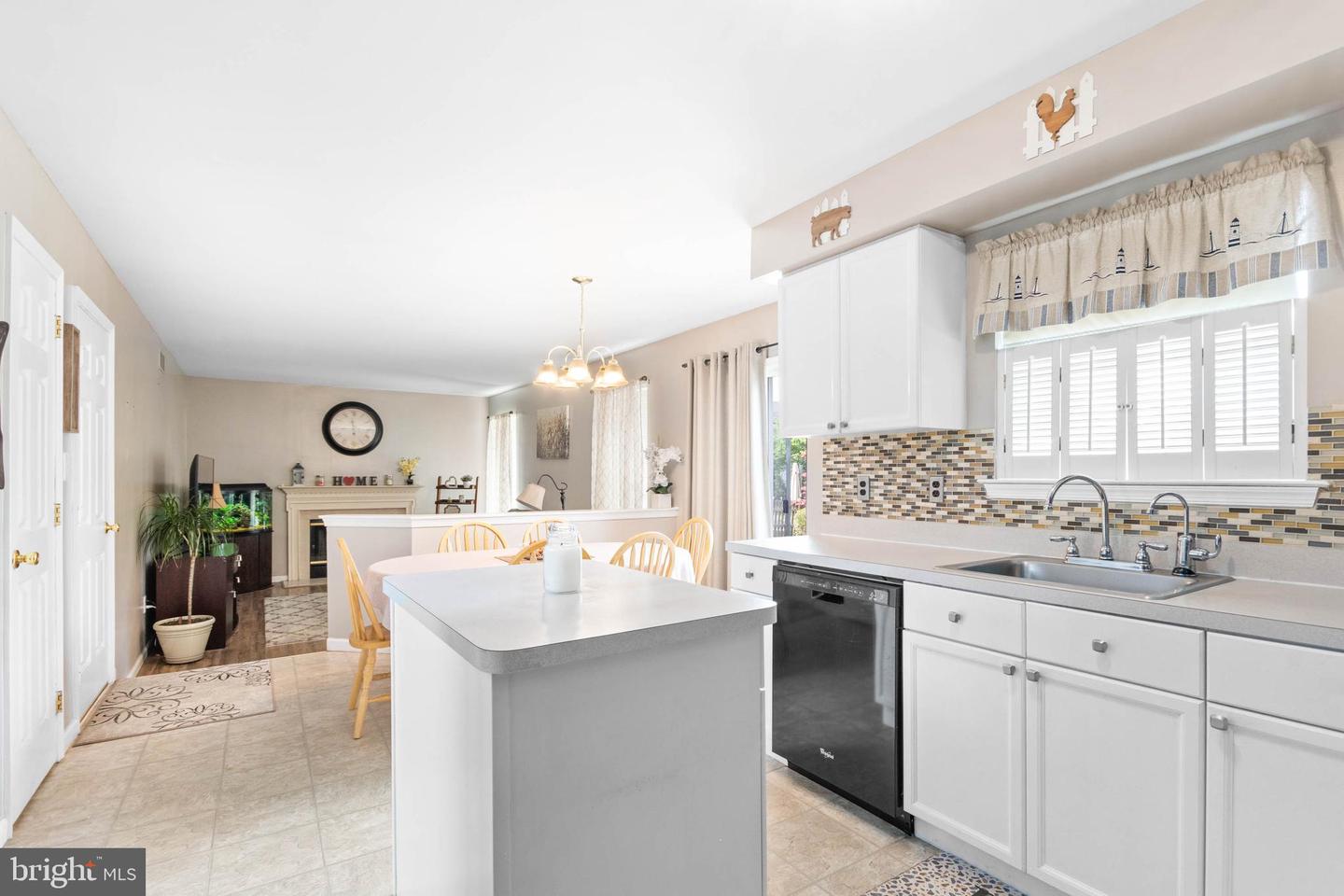 13 Larkspur Cir