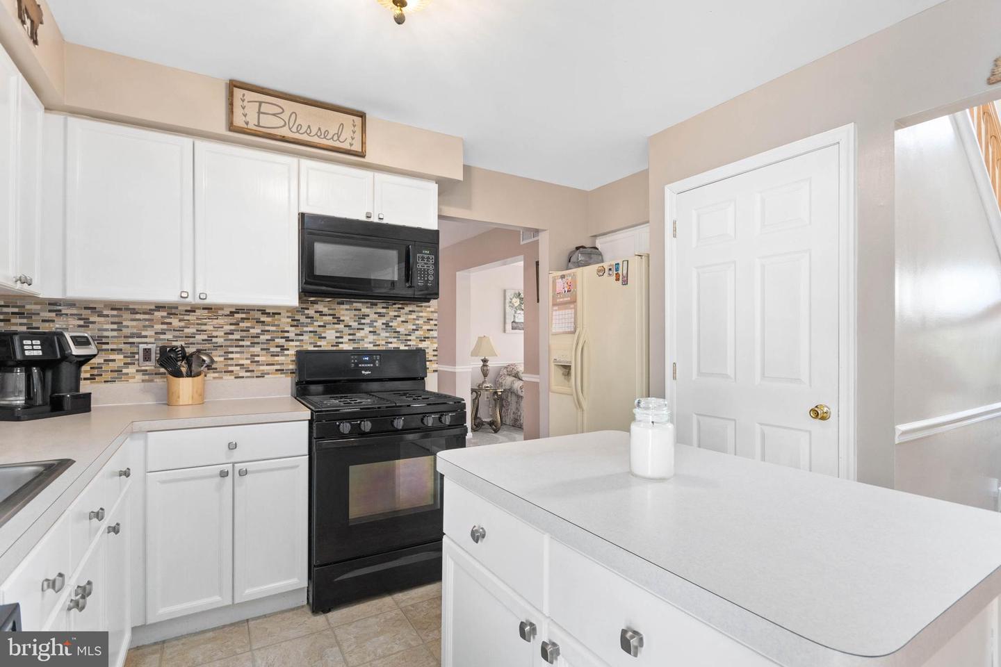 13 Larkspur Cir