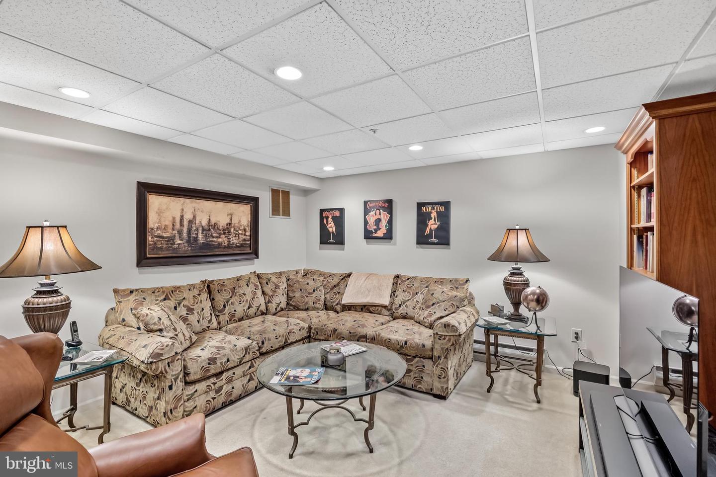 2101 Beacon Hill Dr