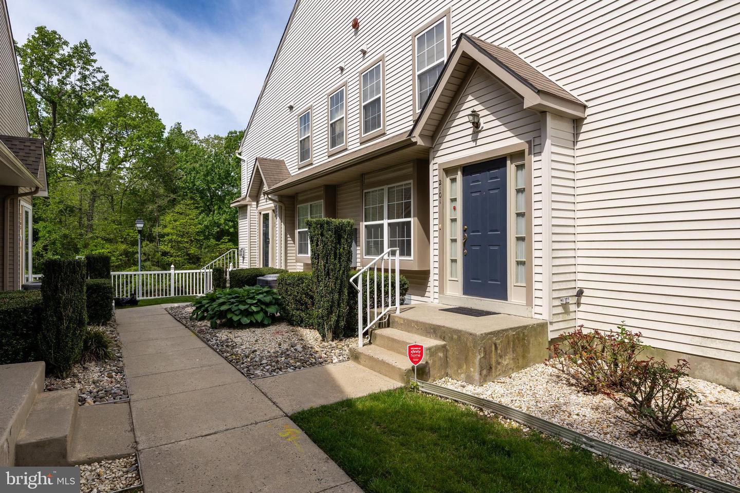 2101 Beacon Hill Dr