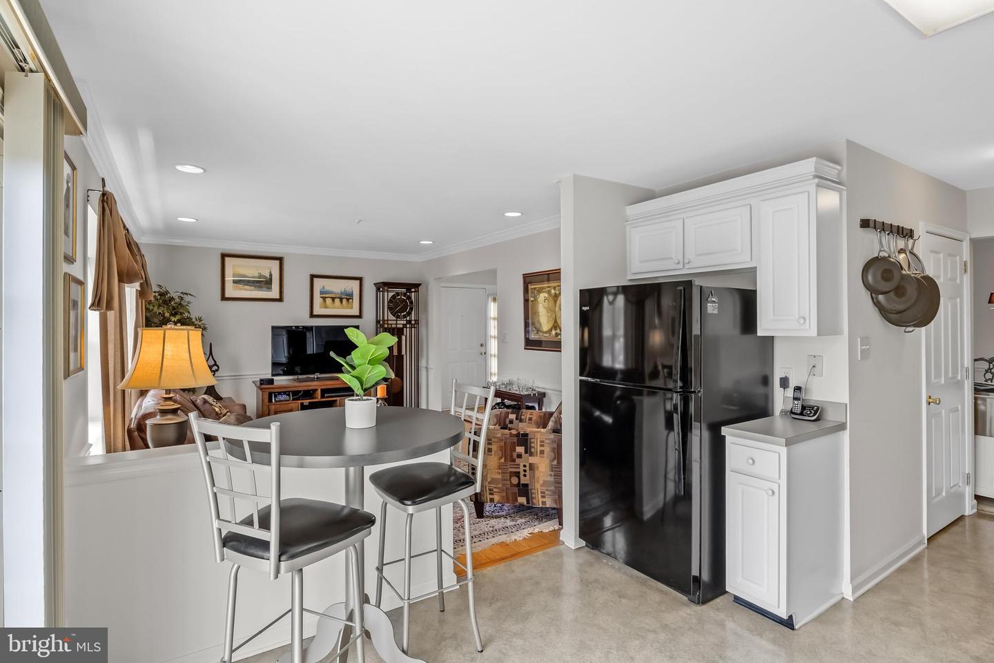 2101 Beacon Hill Dr