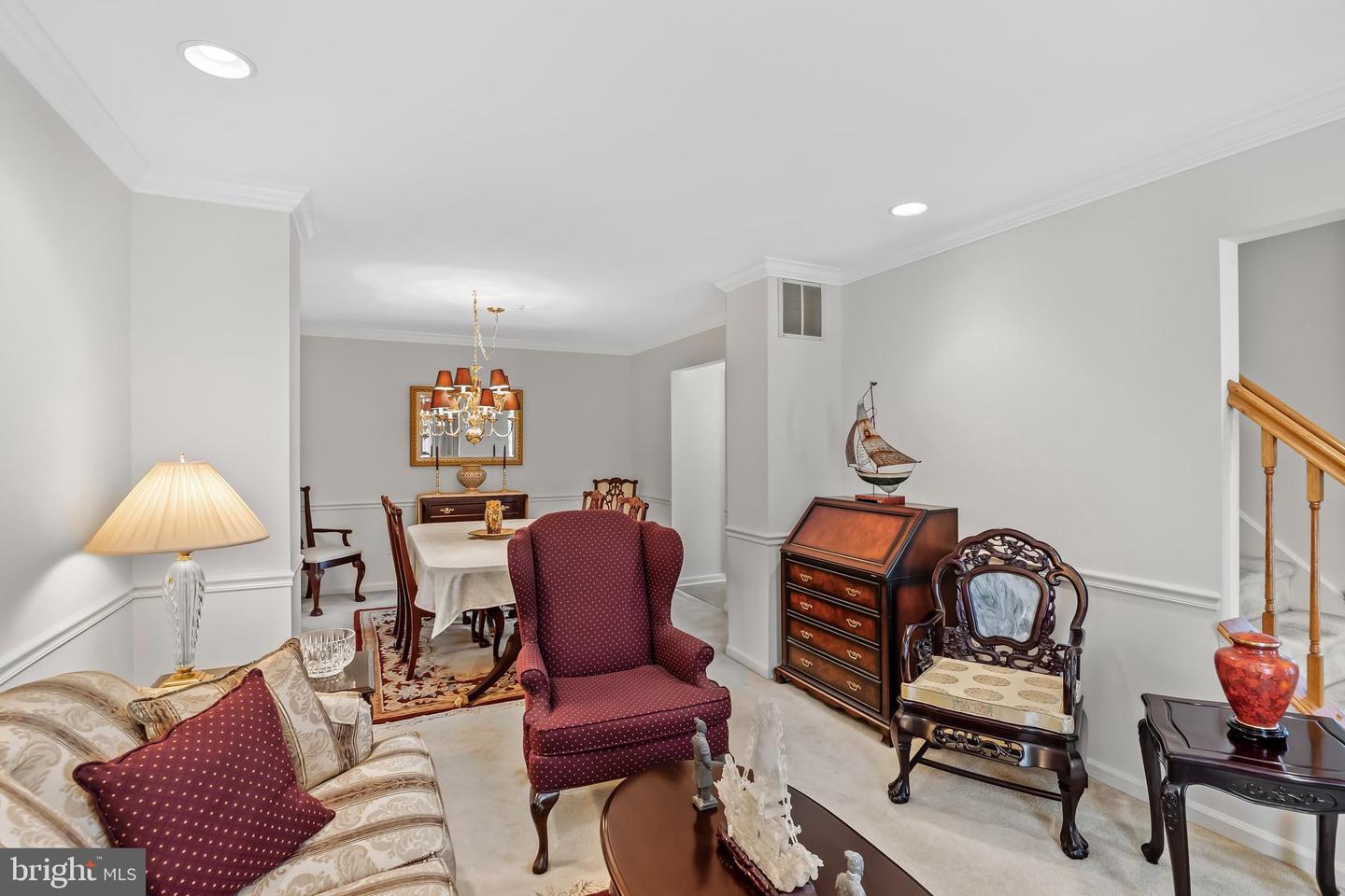 2101 Beacon Hill Dr