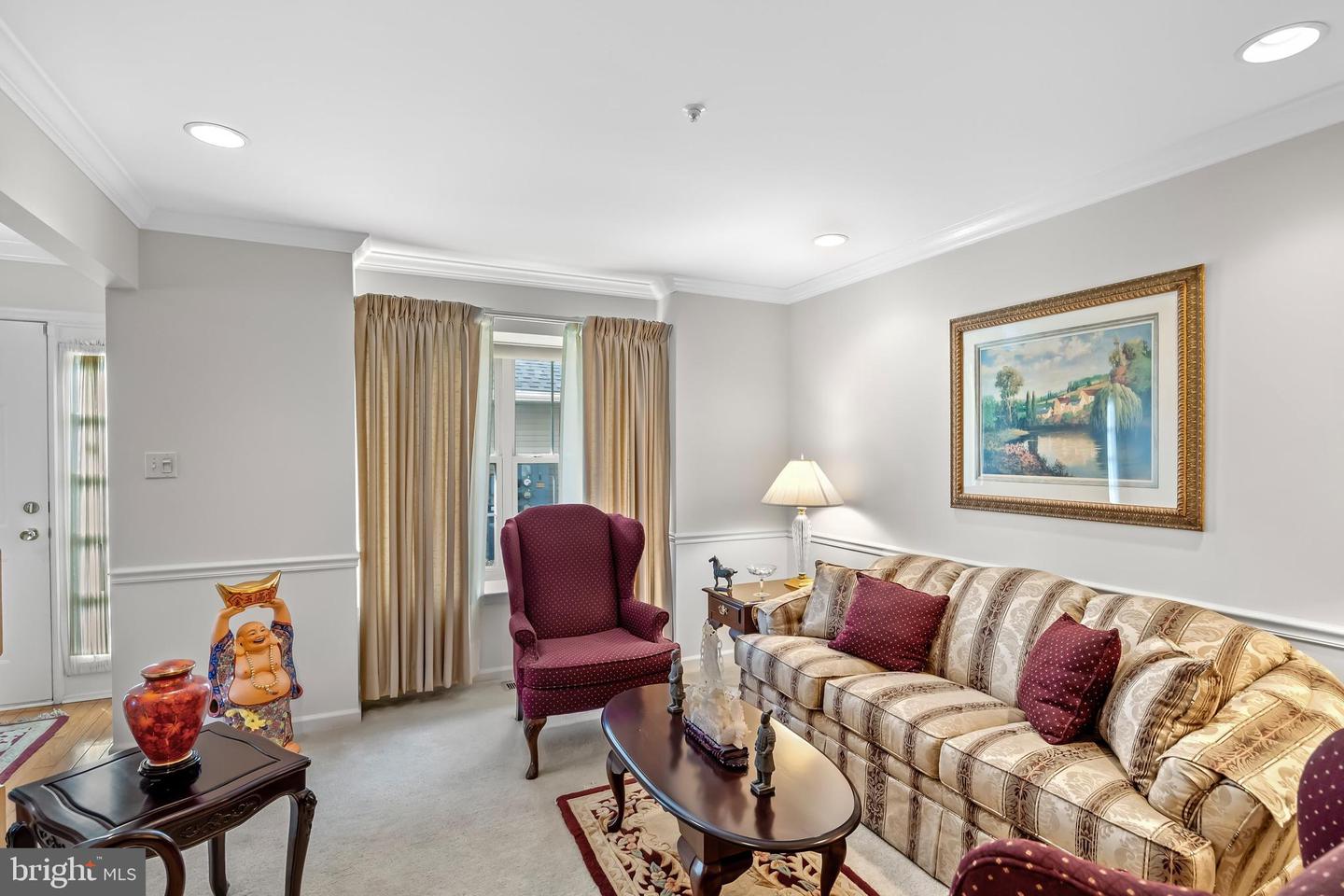 2101 Beacon Hill Dr