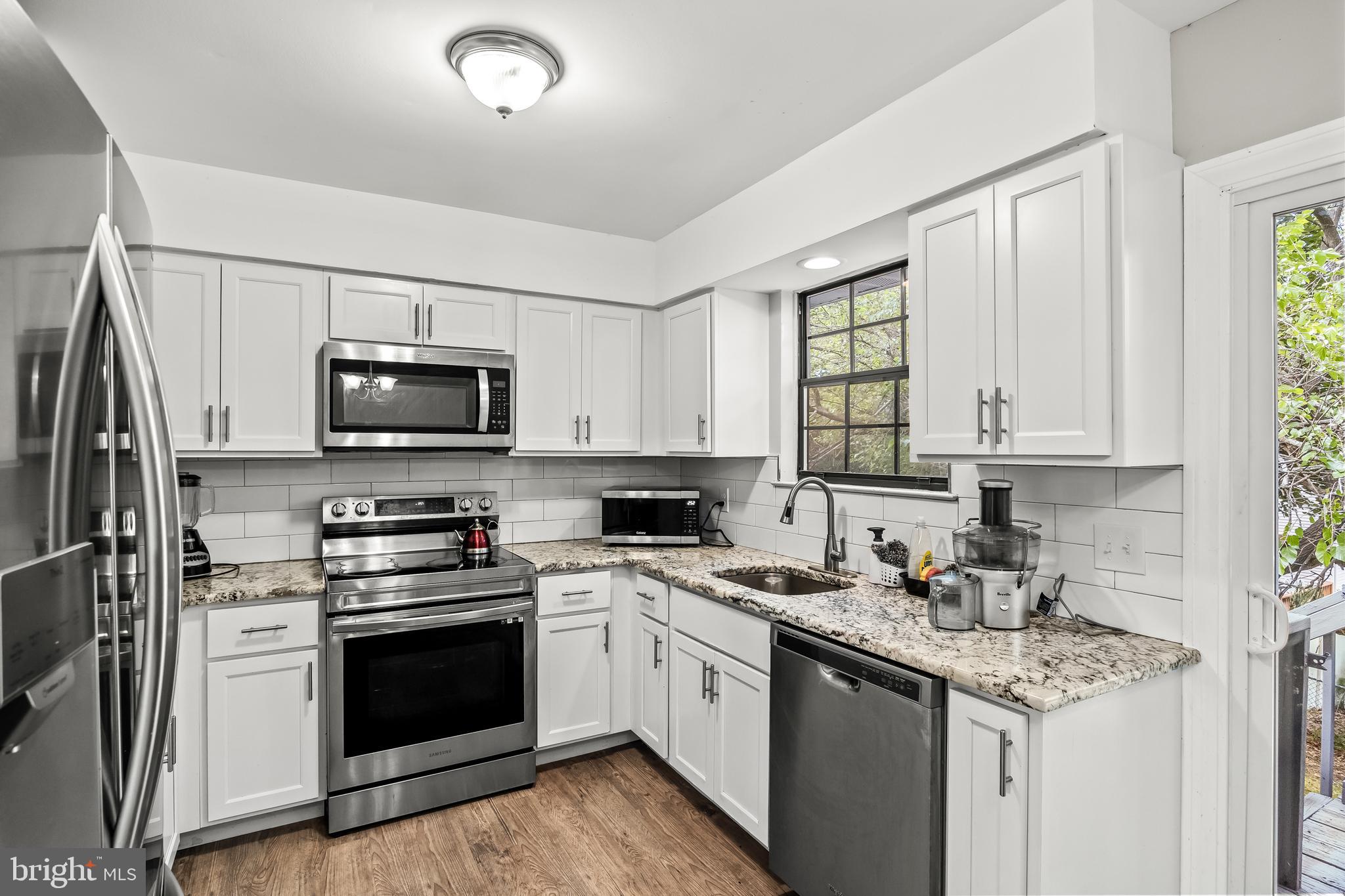 327 6th Ave