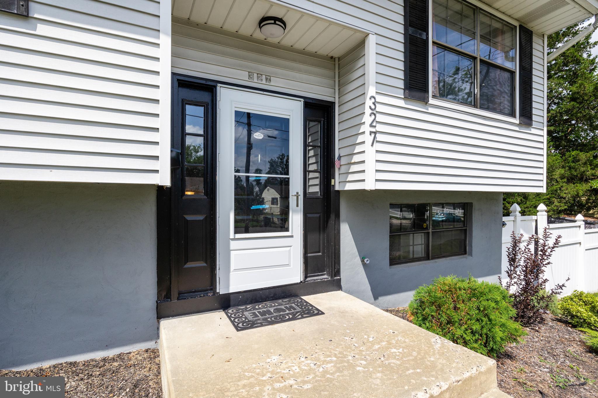 327 6th Ave