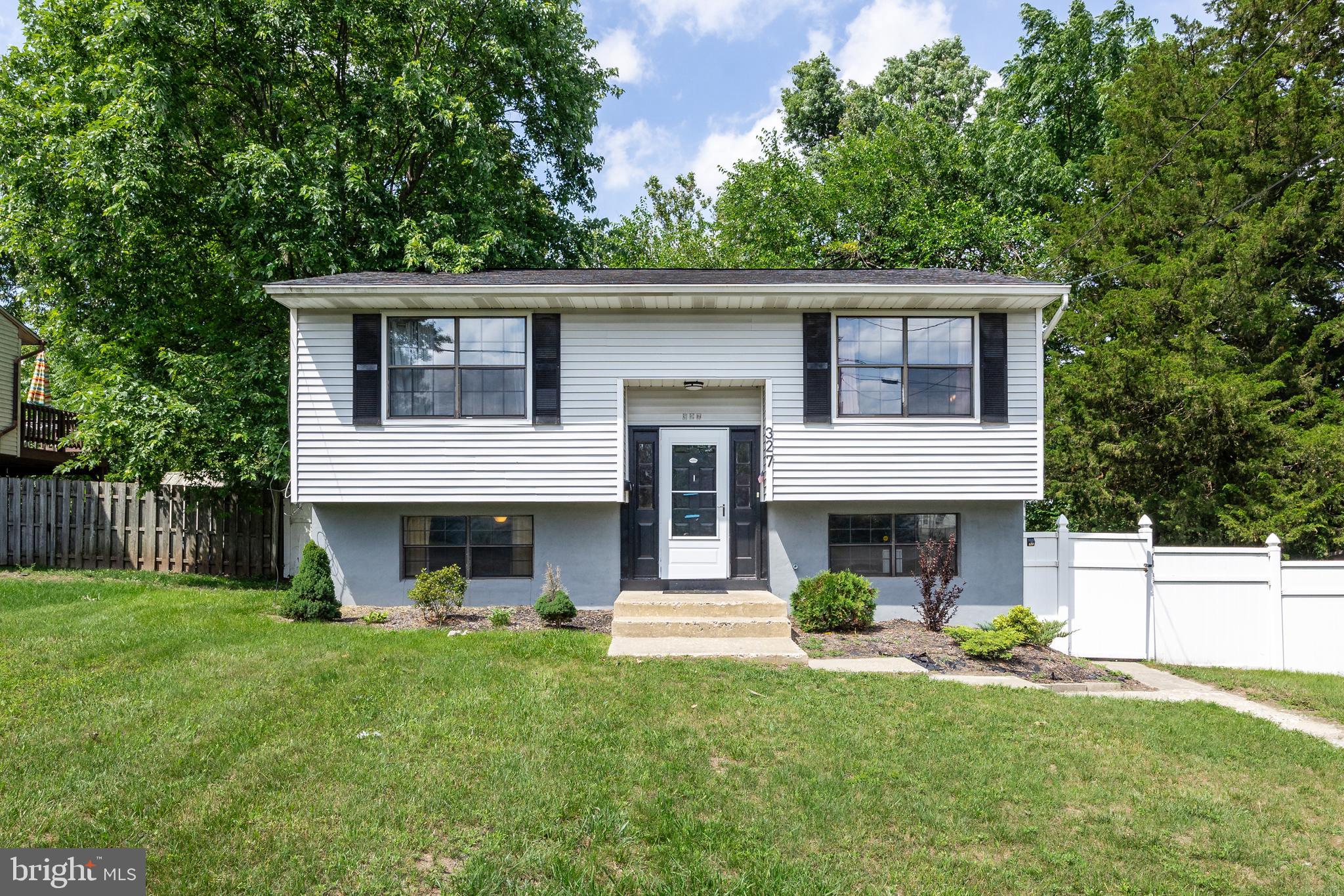 327 6th Ave