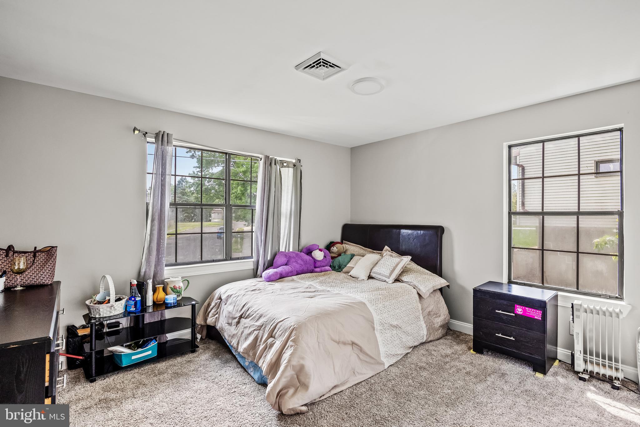 327 6th Ave