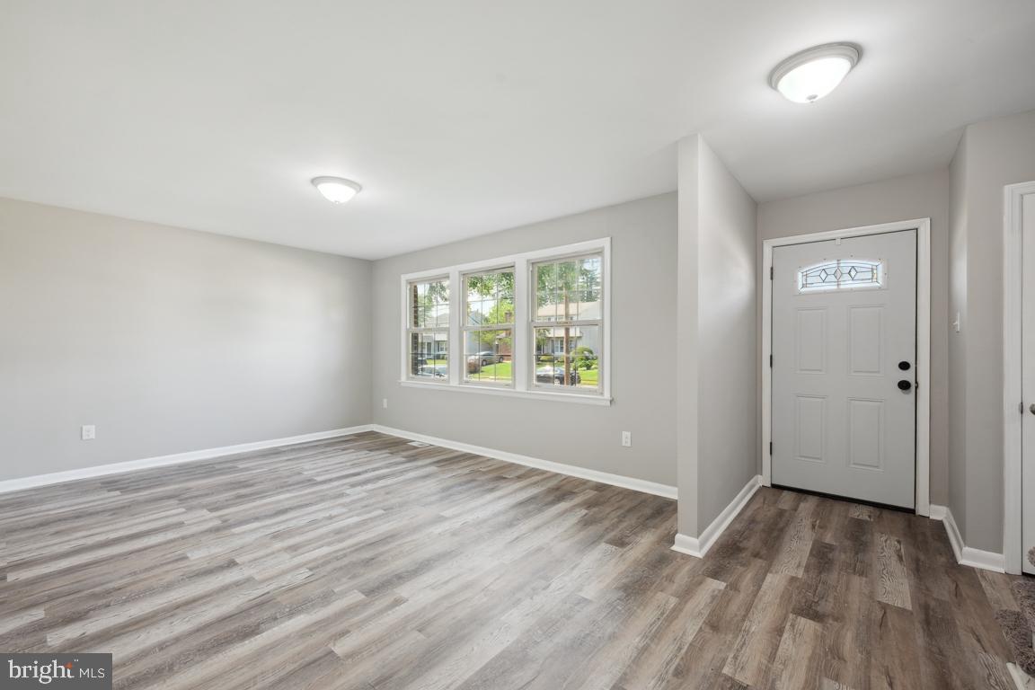 39 Joans Ln