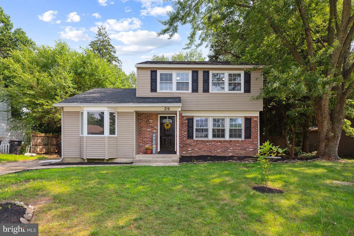 39 Joans Ln